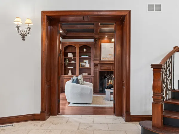 $2,380,000 | 712 East Hillside Road, Naperville, IL 60540