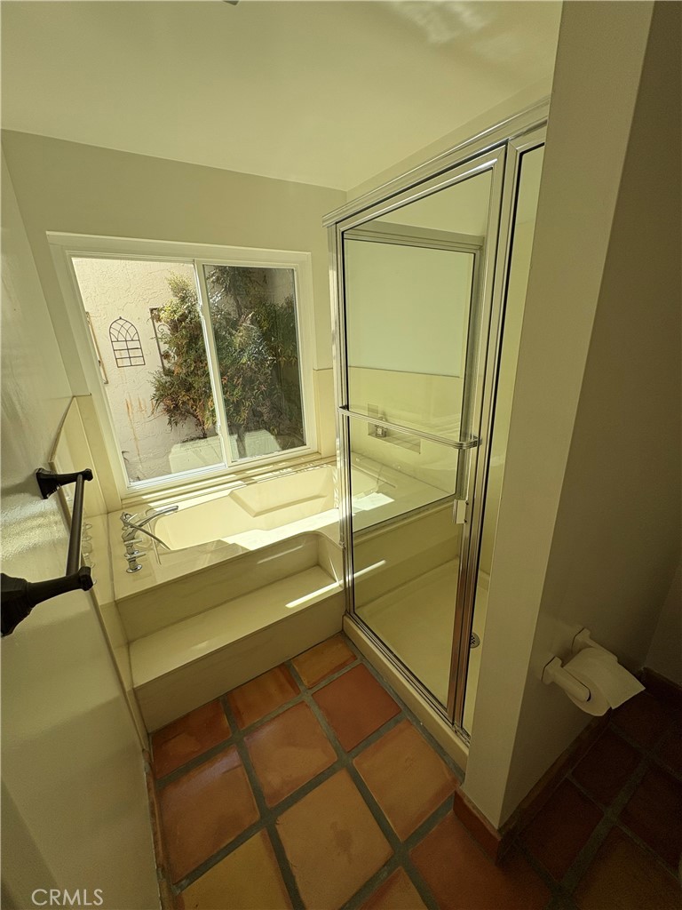 1905 Vista Del Norte Fallbrook, CA 92028 - Photo 19 of 29 a bathroom with a tub and shower