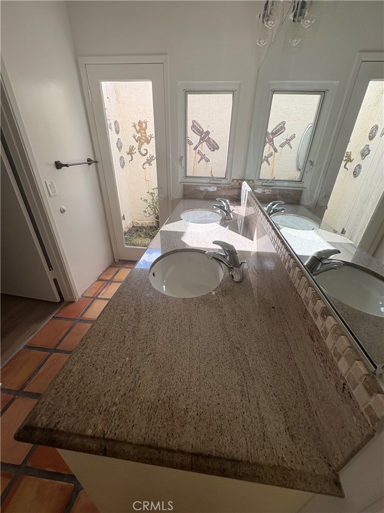 1905 Vista Del Norte Fallbrook, CA 92028 - Photo 27 of 29 a view of a living room