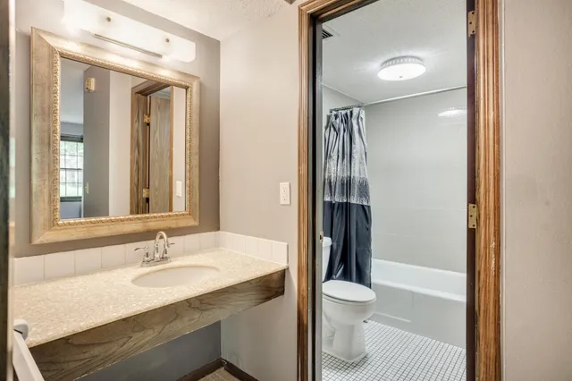 $115,000 | 702 Old Settlers Trail, Unit 3, Hopkins, MN 55343