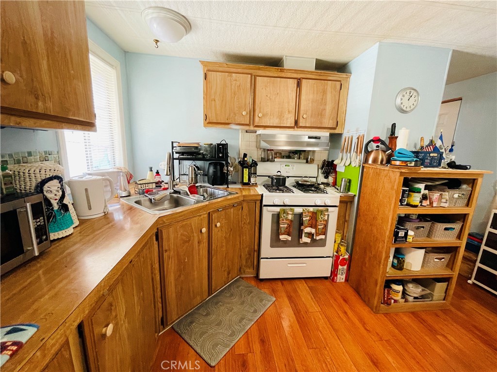 18204 Soledad Canyon Road, Unit 50 Canyon Country, CA 91387 - Photo 7 of 29
