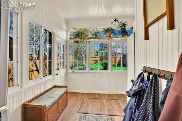 a view of an entryway with sitting area