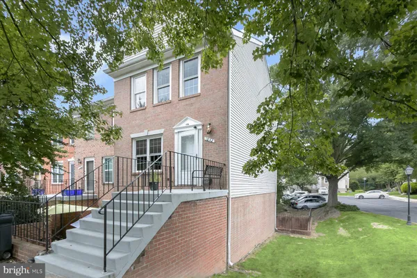 $319,000 | 1842 Bronzegate Boulevard, Unit 191, Silver Spring, MD 20904