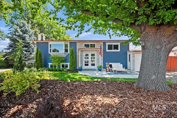 $599,990 | 632 North Edgewood Lane, Eagle, ID 83616