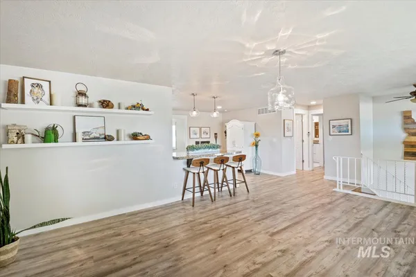 $599,990 | 632 North Edgewood Lane, Eagle, ID 83616