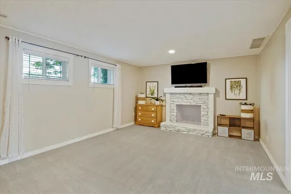 $599,990 | 632 North Edgewood Lane, Eagle, ID 83616