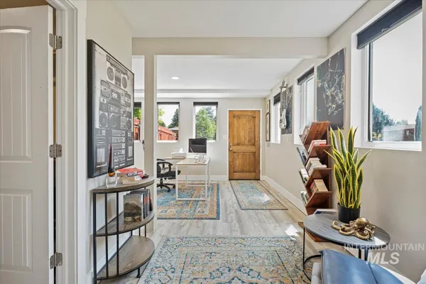 $599,990 | 632 North Edgewood Lane, Eagle, ID 83616