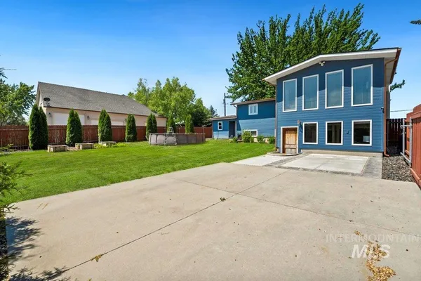 $599,990 | 632 North Edgewood Lane, Eagle, ID 83616