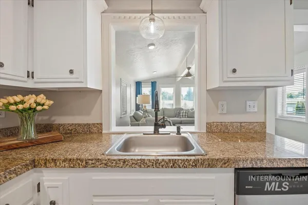 $599,990 | 632 North Edgewood Lane, Eagle, ID 83616