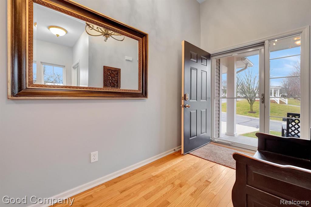 698 West Bluff Court Rochester Hills, MI 48307 - Photo 16 of 52