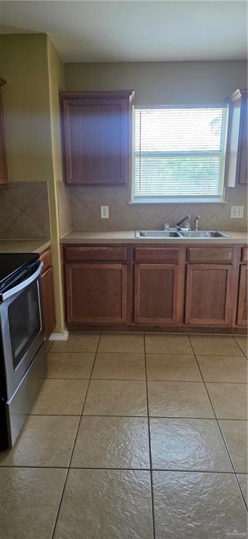 414 Rio Colorado Street San Juan, TX 78589 - Photo 7 of 23