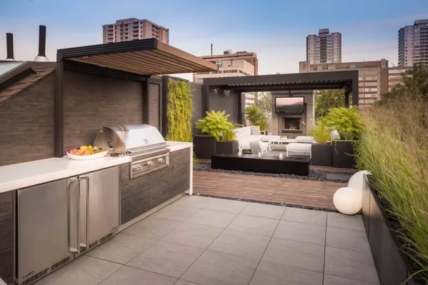 $1,489,000 | 3233 Central Street, Unit 2, Evanston, IL 60201