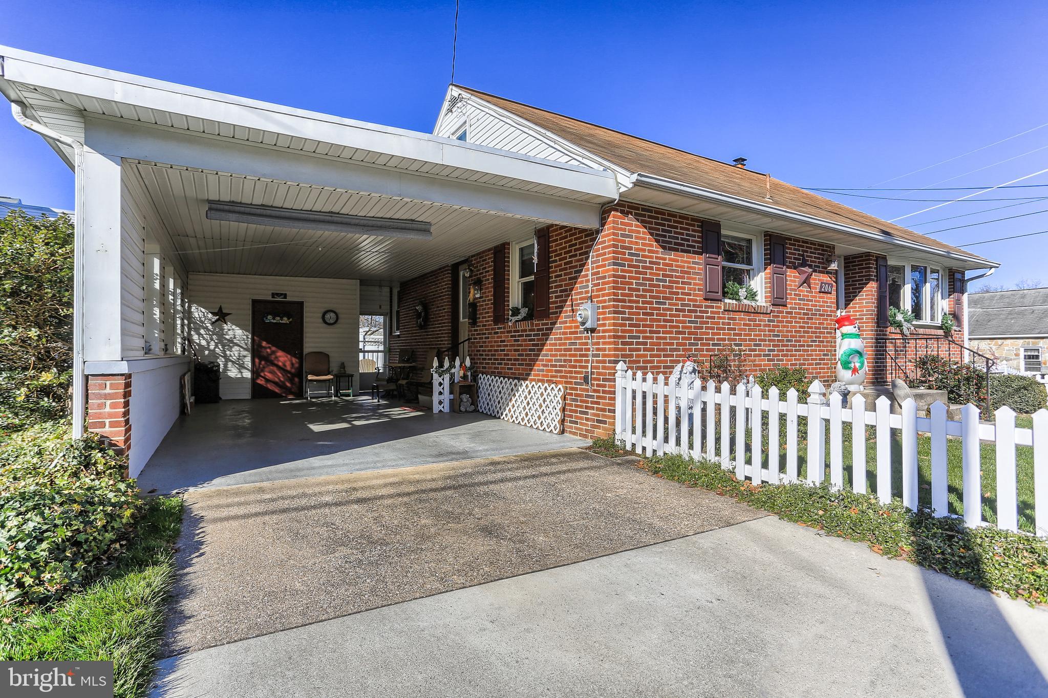206 Spring Avenue Hanover, PA 17331 - Photo 5 of 34 Gallery Image 5