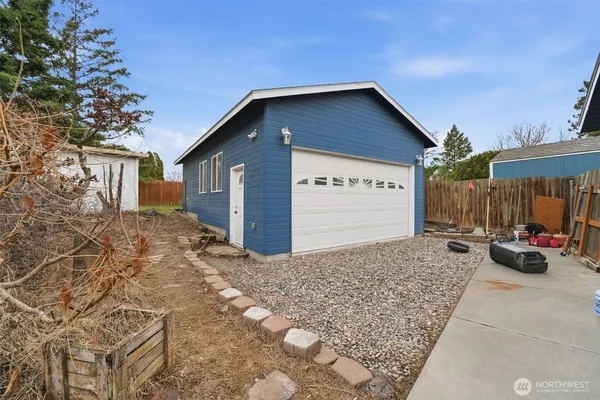 $499,900 | 1711 West 15th Avenue, Kennewick, WA 99337