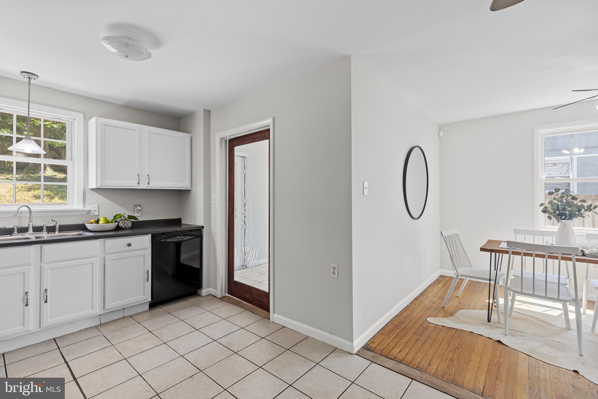 811 Templecliff Road Pikesville, MD 21208 - Photo 11 of 27 Gallery Image 11