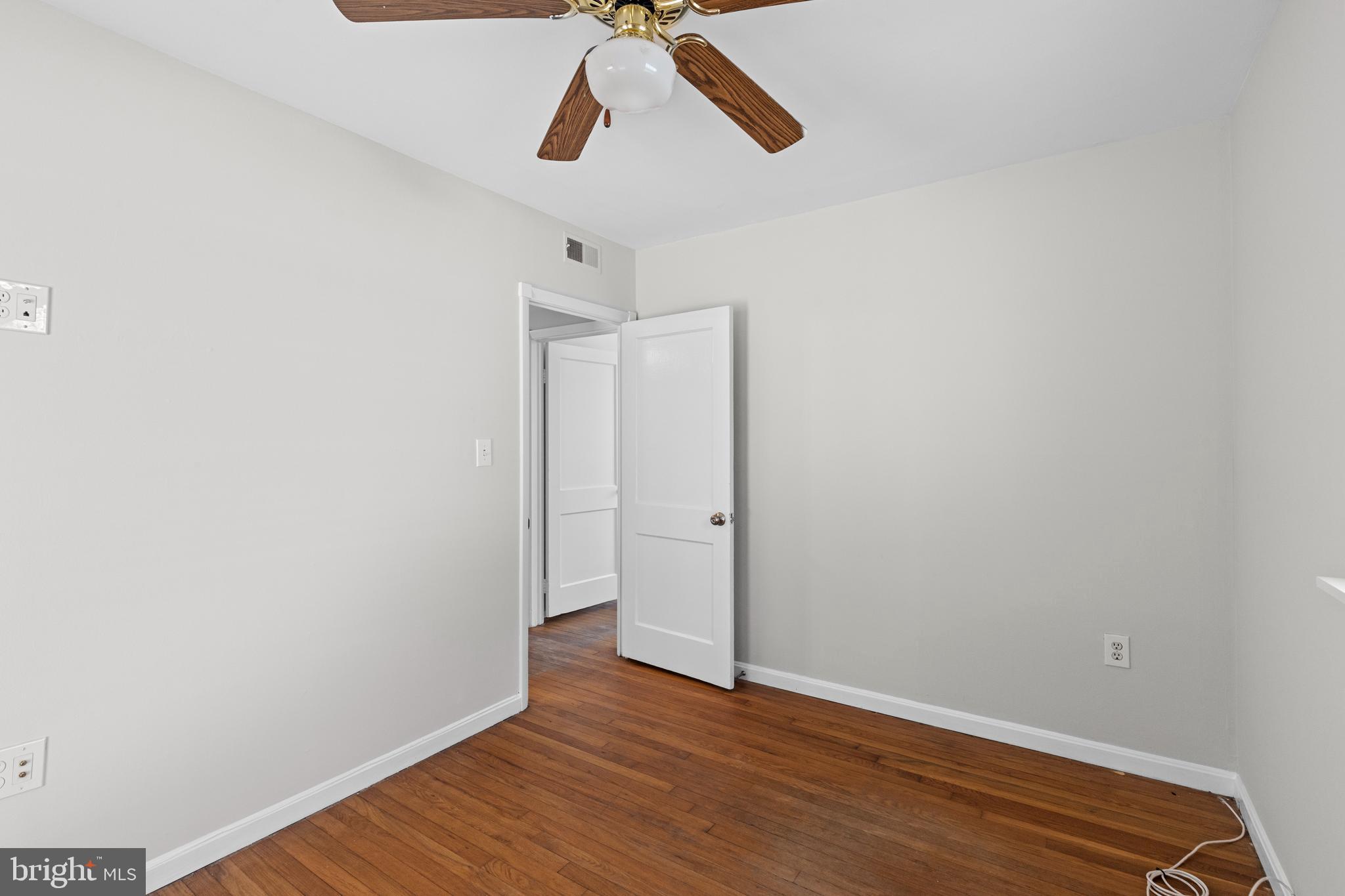 811 Templecliff Road Pikesville, MD 21208 - Photo 17 of 27 Gallery Image 17