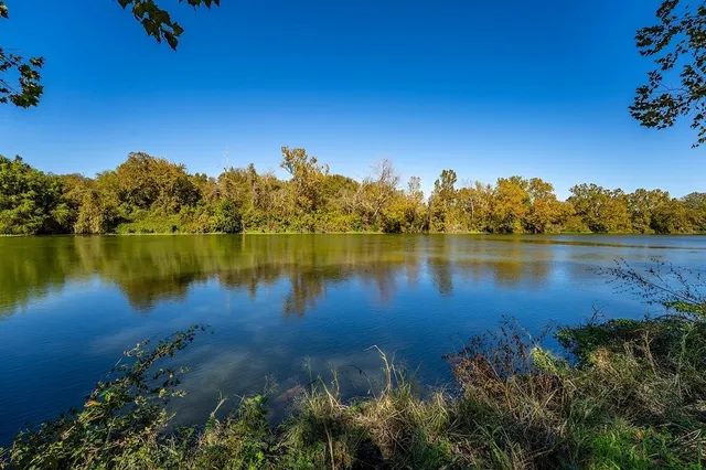 $529,000 | Lot 3 Fayette Shrs Cove, West Point, TX 78963