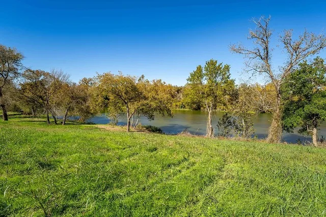 $529,000 | Lot 3 Fayette Shrs Cove, West Point, TX 78963