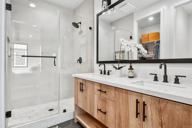 $1,199,000 | 1400 Anacona Place, Unit 105, Encinitas, CA 92024