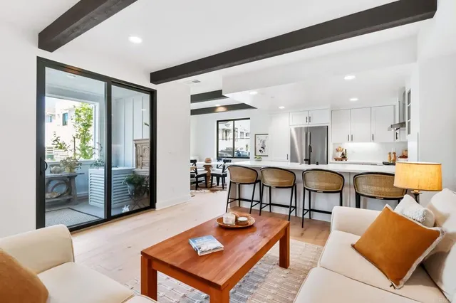 $1,199,000 | 1400 Anacona Place, Unit 105, Encinitas, CA 92024