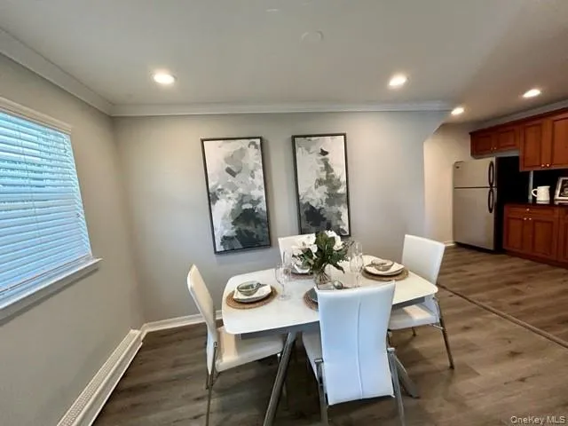 $2,295 | 280 Belmore Avenue, Unit 122, East Islip, NY 11730