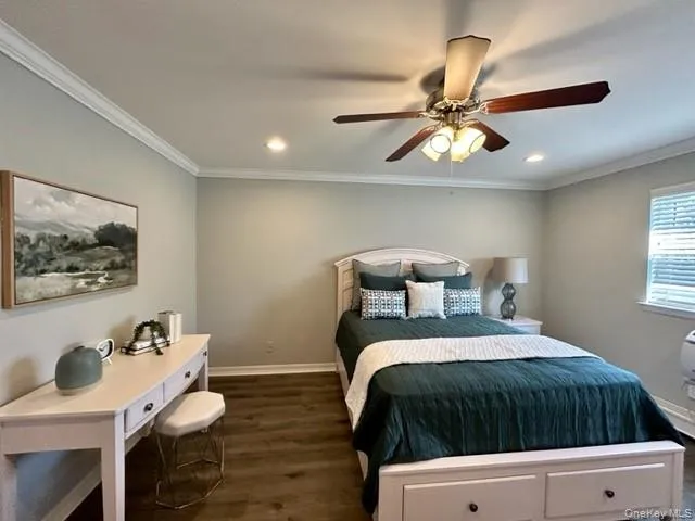 $2,295 | 280 Belmore Avenue, Unit 122, East Islip, NY 11730