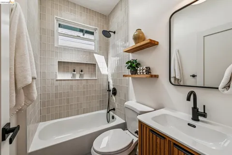 $1,195,000 | 6521 Dover Street, Berkeley, CA 94703