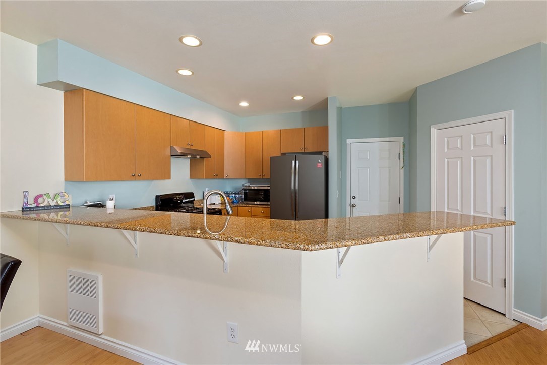 215 South 50th Street, Unit A16 Renton, WA 98055 - Photo 7 of 14