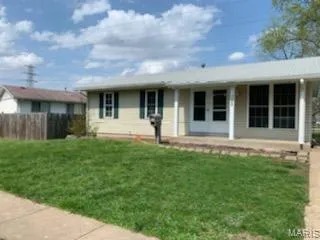 $1,400 | 1083 Kinderling Lane, Florissant, MO 63031