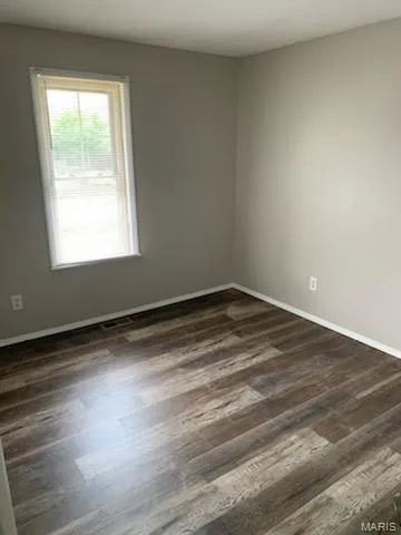 $1,400 | 1083 Kinderling Lane, Florissant, MO 63031