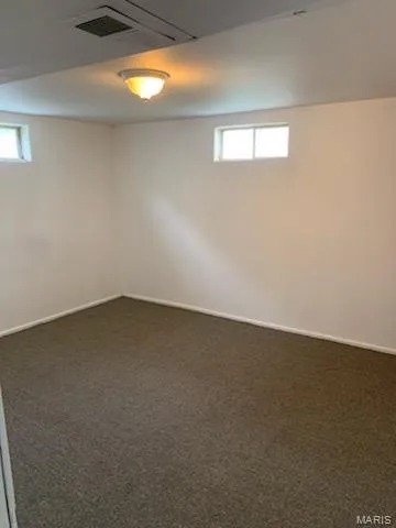 $1,400 | 1083 Kinderling Lane, Florissant, MO 63031