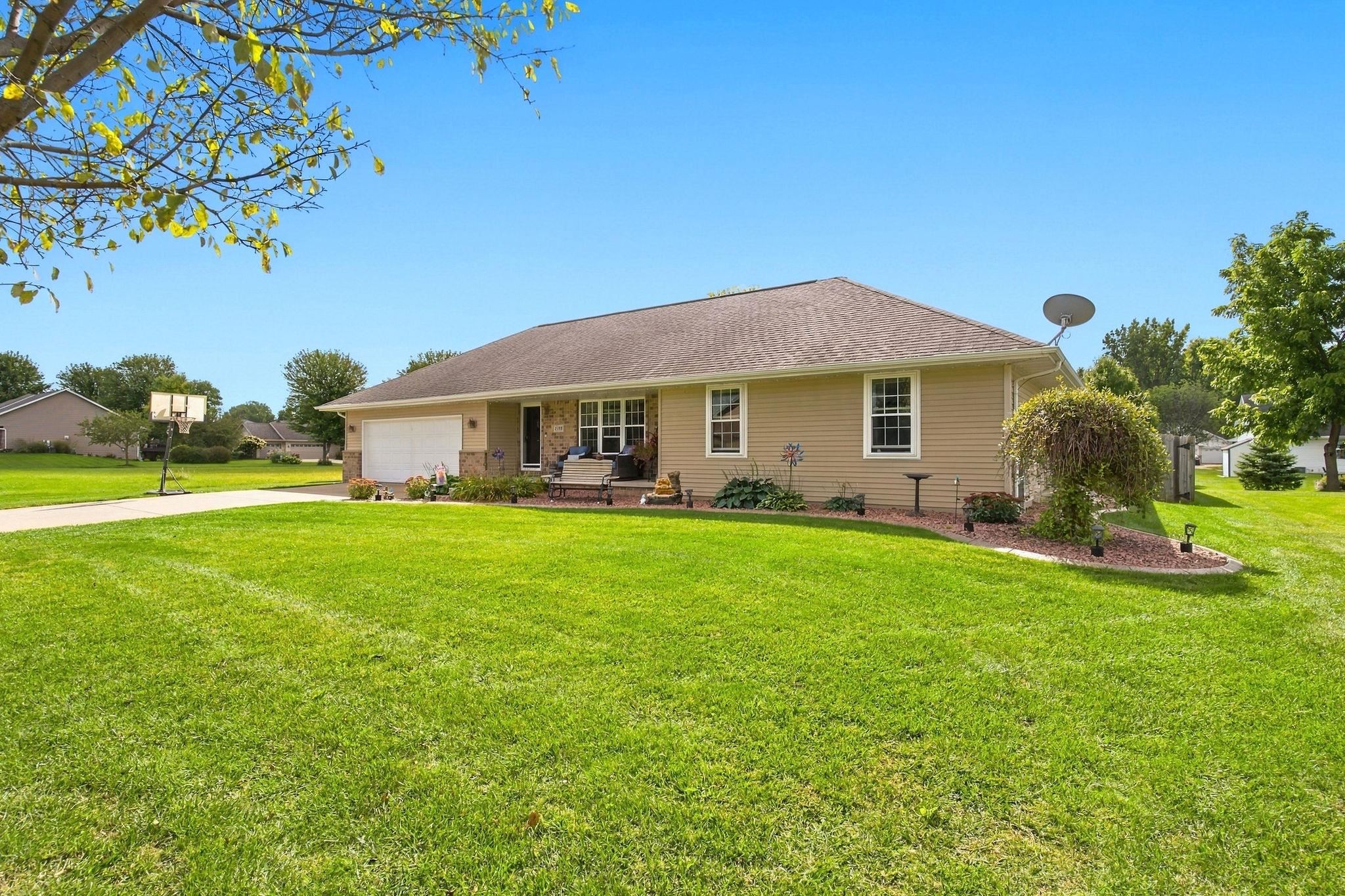 2188 Klondike Road Green Bay, WI 54311 - Photo 5 of 46 Gallery Image 5