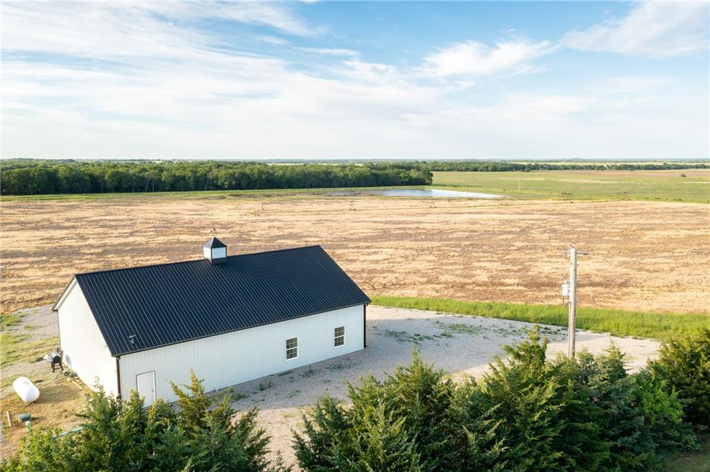 27699 South Hoch Road Osage City, KS 66523 - Photo 34 of 99