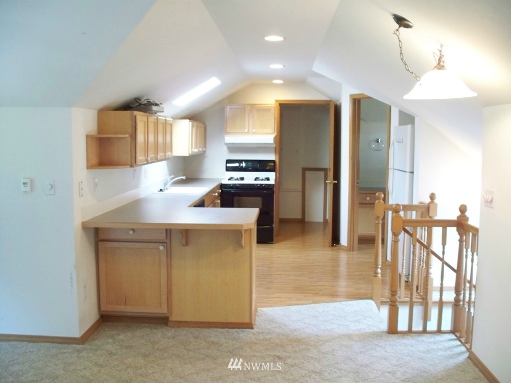 19851 Northeast Redmond Road Redmond, WA 98053 - Photo 19 of 22 Gallery Image 19
