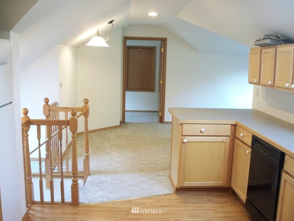 19851 Northeast Redmond Road Redmond, WA 98053 - Photo 20 of 22 Gallery Image 20
