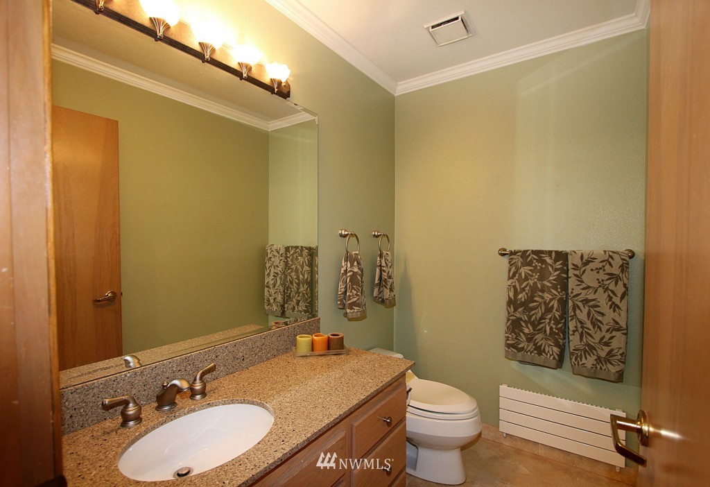 19851 Northeast Redmond Road Redmond, WA 98053 - Photo 10 of 22 Gallery Image 10