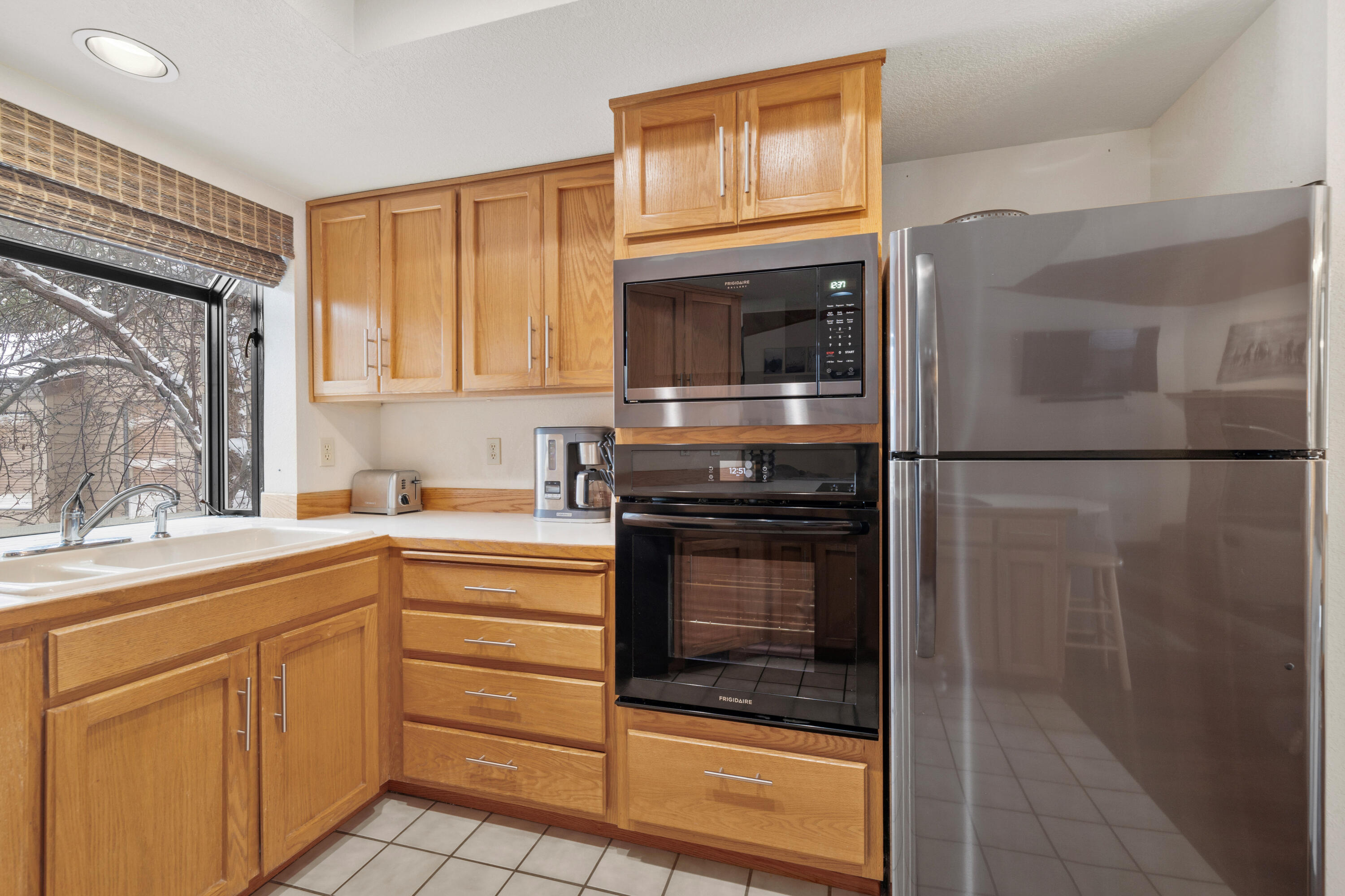 17760 West Core Road, Unit 16 Sunriver, OR 97707 - Photo 10 of 41 11-1856_250320_JILLROSELL