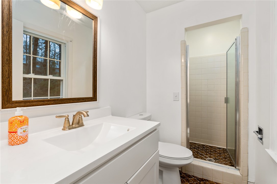 505 Covington Court Anderson, SC 29621 - Photo 20 of 35 Master bathroom
