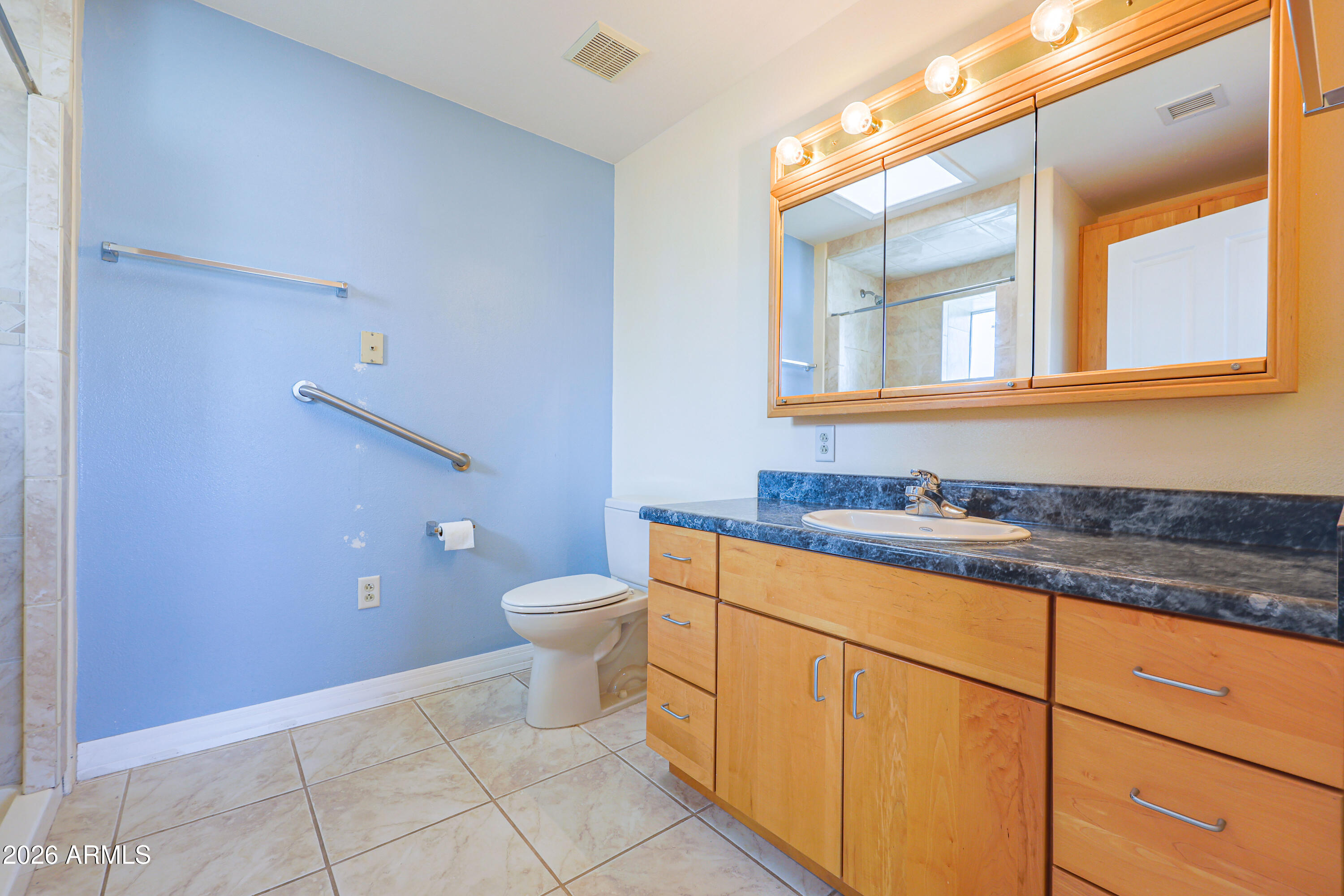 6536 South Jaxel Road Hereford, AZ 85615 - Photo 23 of 32 THREE QUARTER BATH FOR BLUE BED