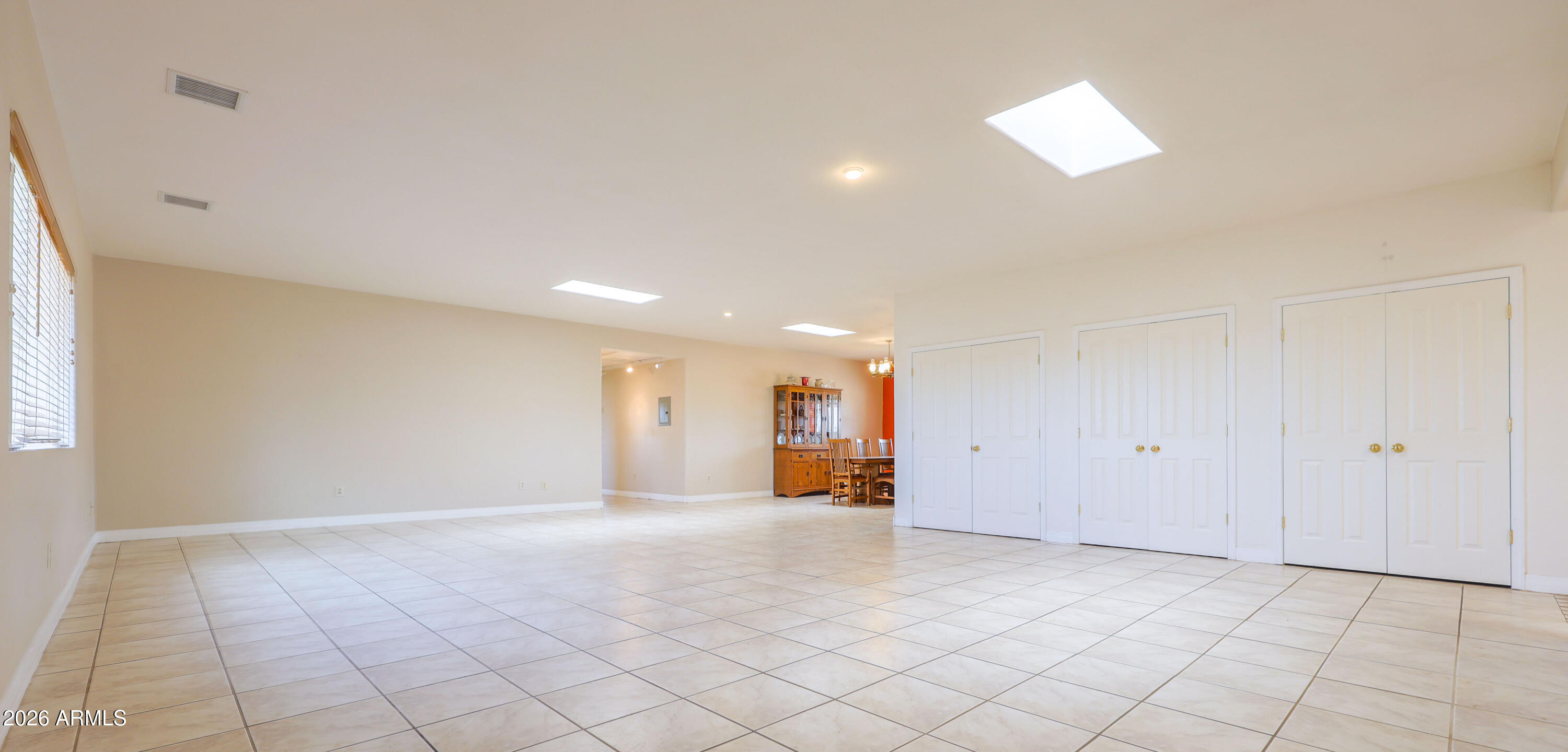 6536 South Jaxel Road Hereford, AZ 85615 - Photo 7 of 32 LIVING W CLOSETS