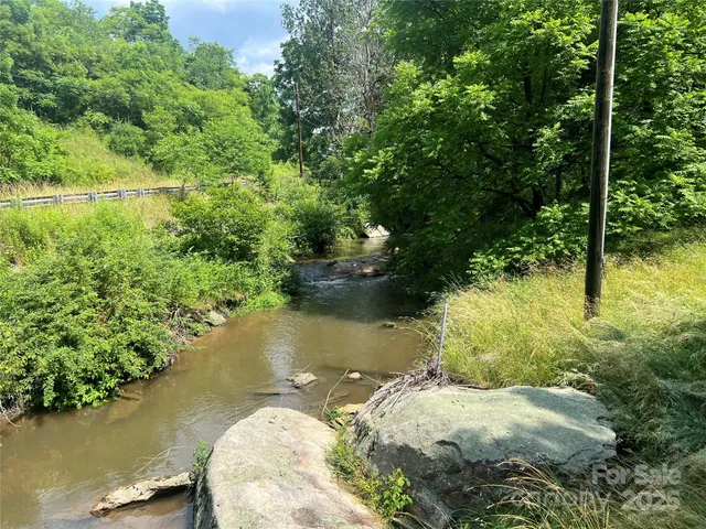 $115,000 | 18103 Highway 194, Grassy Creek, NC 28631