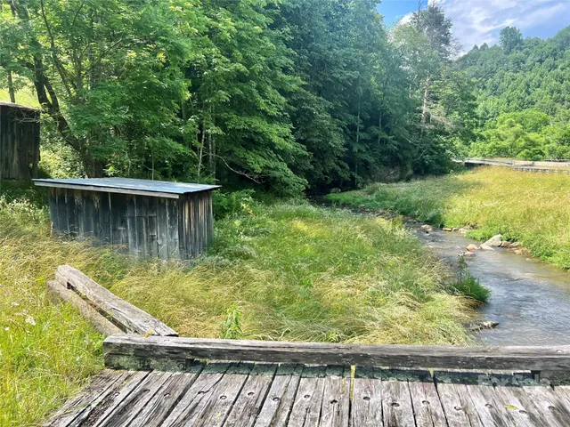 $115,000 | 18103 Highway 194, Grassy Creek, NC 28631