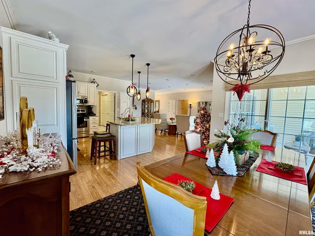 $399,900 | 25 Eleanor Lane, Jacksonville, IL 62650