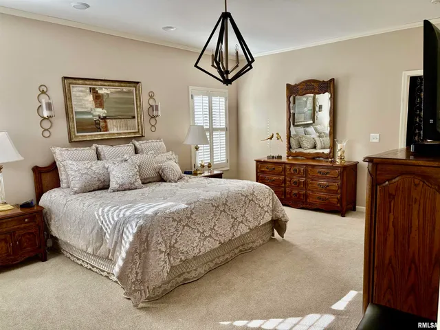 $399,900 | 25 Eleanor Lane, Jacksonville, IL 62650