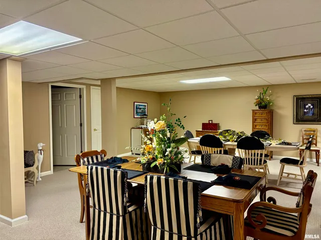 $399,900 | 25 Eleanor Lane, Jacksonville, IL 62650