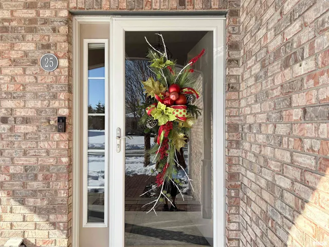 $399,900 | 25 Eleanor Lane, Jacksonville, IL 62650