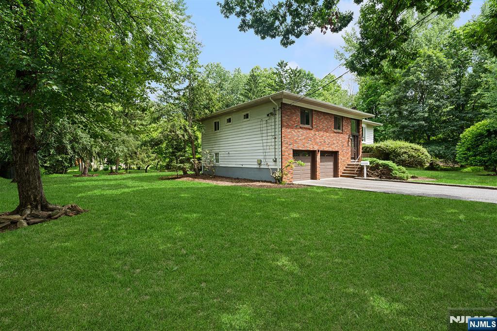 31 Brook Street Closter, NJ 07624 - Photo 33 of 35