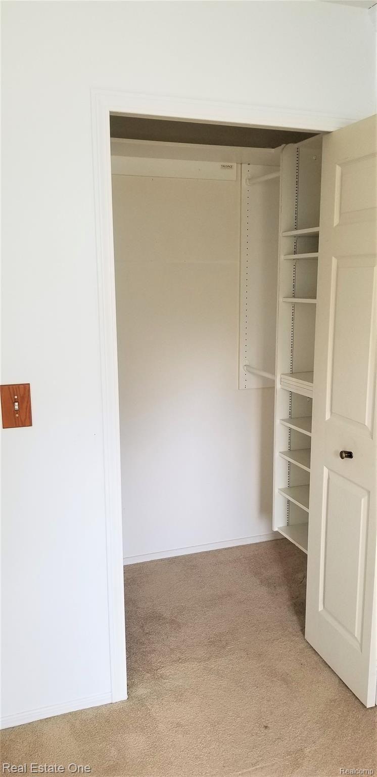 517 West High Street Fenton, MI 48430 - Photo 27 of 33 Custom Closet Bedroom 2 other view.jpg