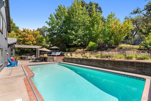 $1,645,000 | 3991 Haven Court, Sebastopol, CA 95472
