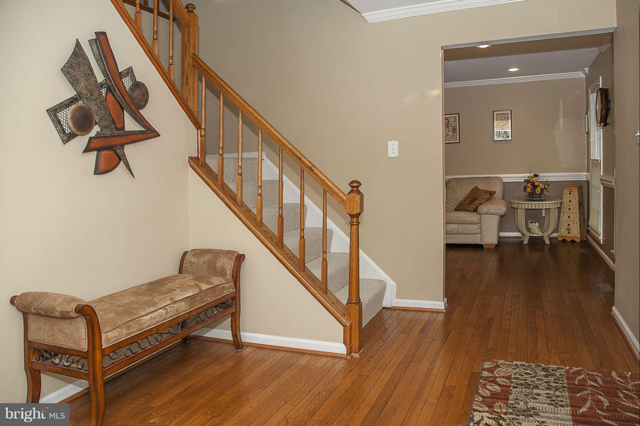 515 Norcross Way Silver Spring, MD 20904 - Photo 3 of 28 Foyer2
